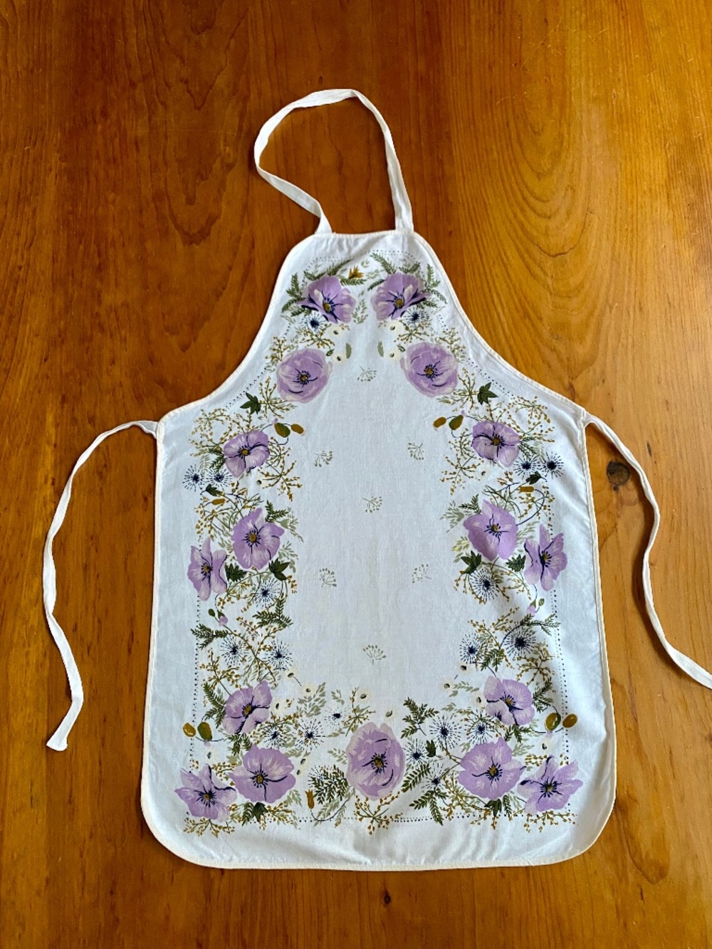 Vintage Linen Floral Apron – Size Small